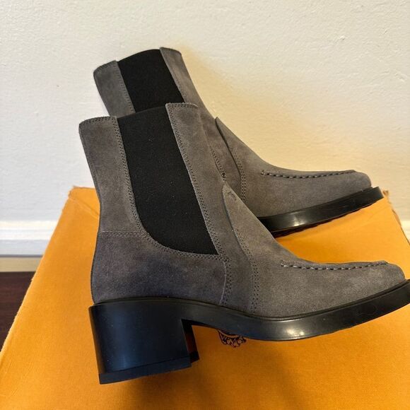 TOD’S Gray  Women's Tronchetto Ankle  suede Boots size US 5 1/2, new - Picture 7 of 11